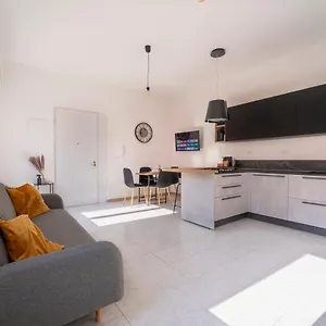  Apartment Shiny